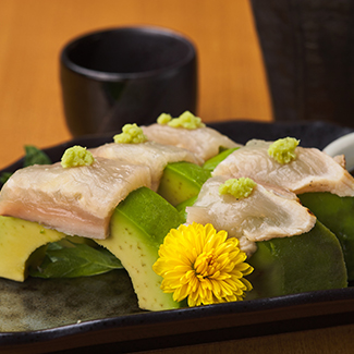 鶏とアボカドのわさび醤油